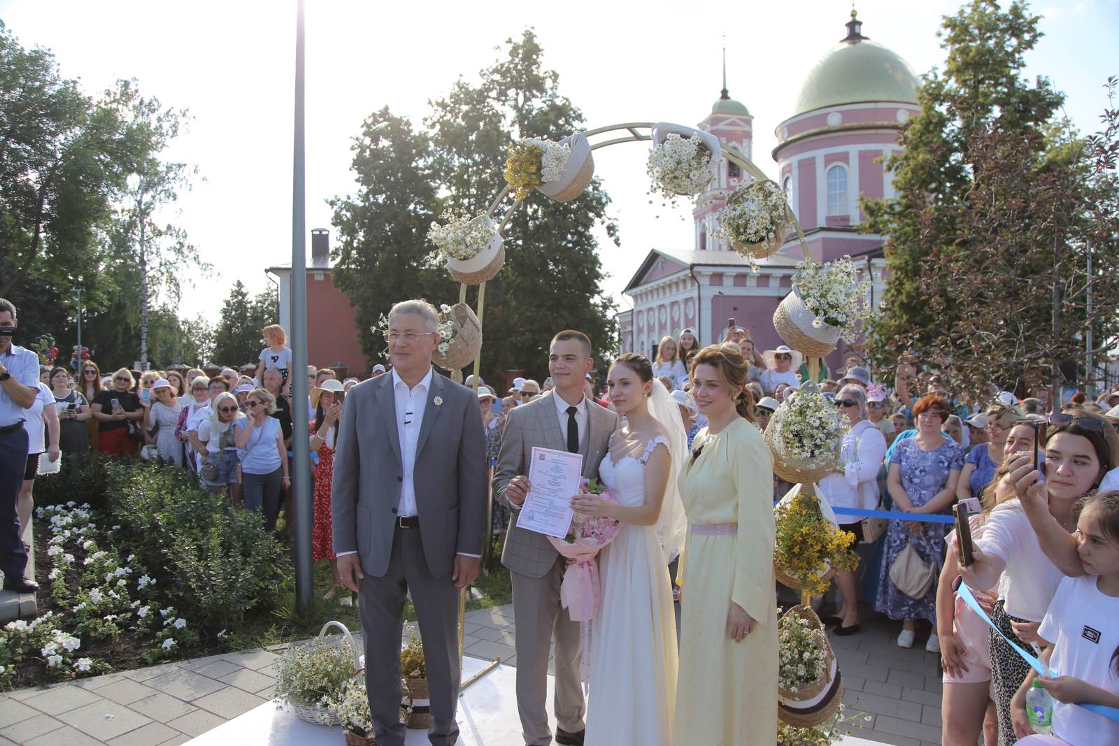 В Бирске отгремел пятый День семьи, любви и верности
