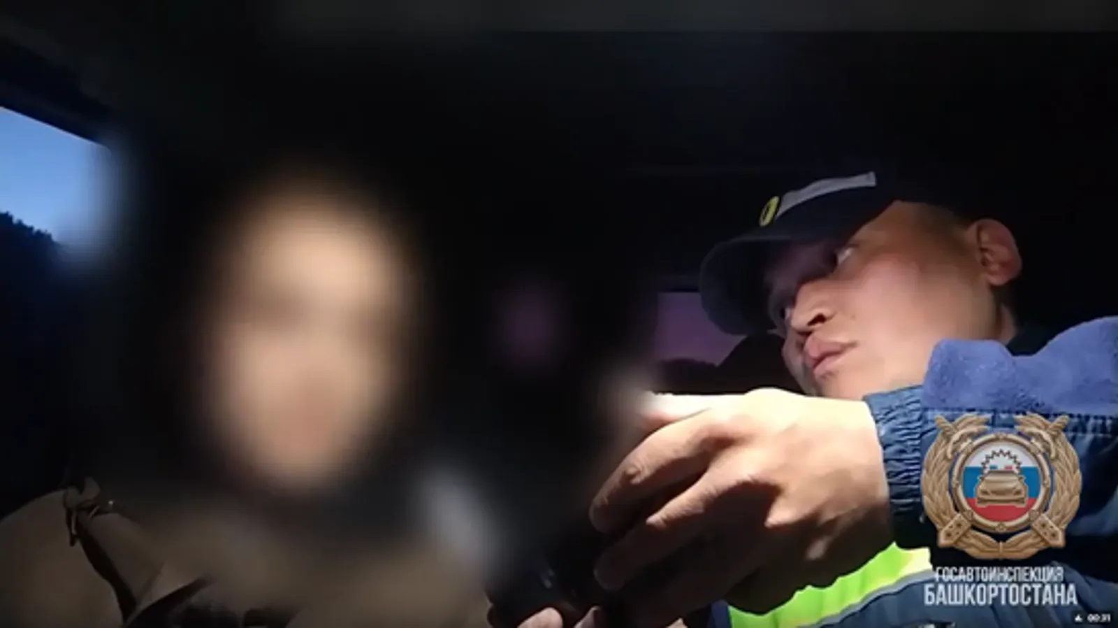 В Башкирии задержали пьяную автоледи с ребенком в машине