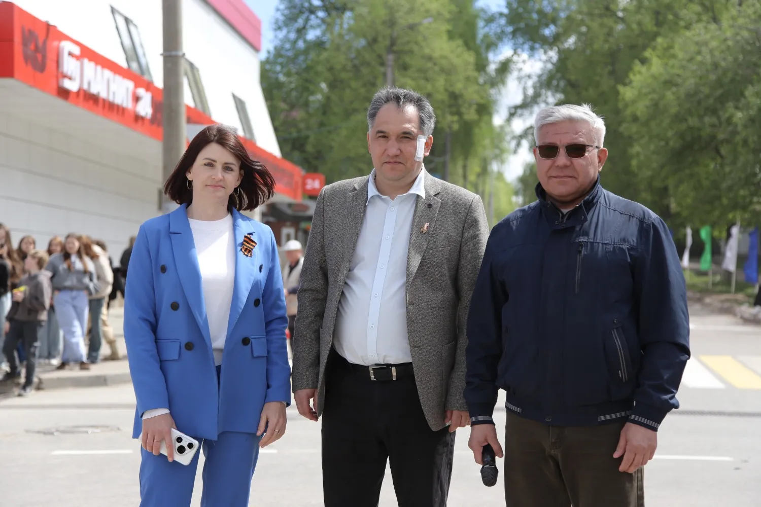 Степан Чиглинцев  Ольга Тимофеева, Радик Яфаев и Венер Усманов приветствуют спортсменов