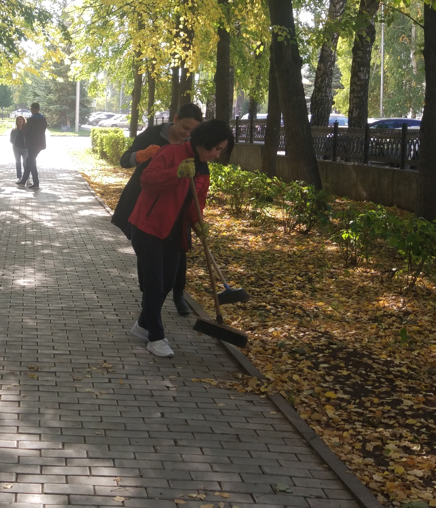 В Бирске приступили к уборке на улицах города
