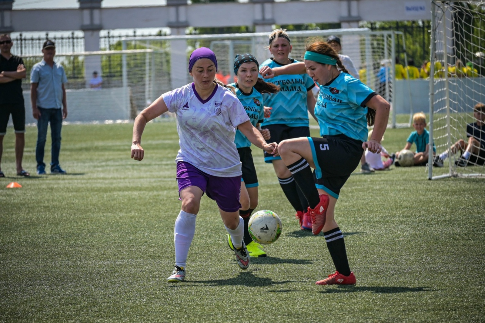 В Бирске вот уже второй год действует клуб футбольных мам