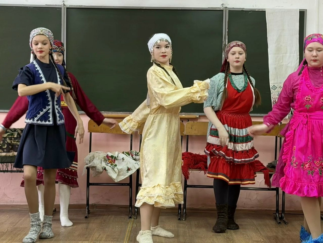 Школьники Бирска блистали на фестивале «Жемчужины Башкортостана»