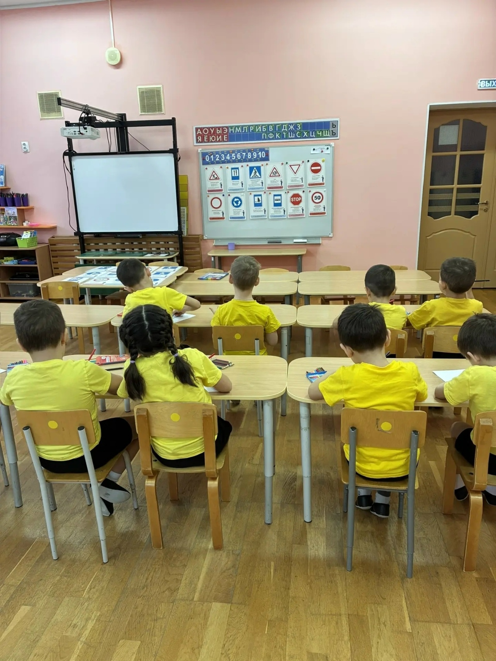 Воспитанники детского сада №2 «Светлячок» вспомнили ПДД