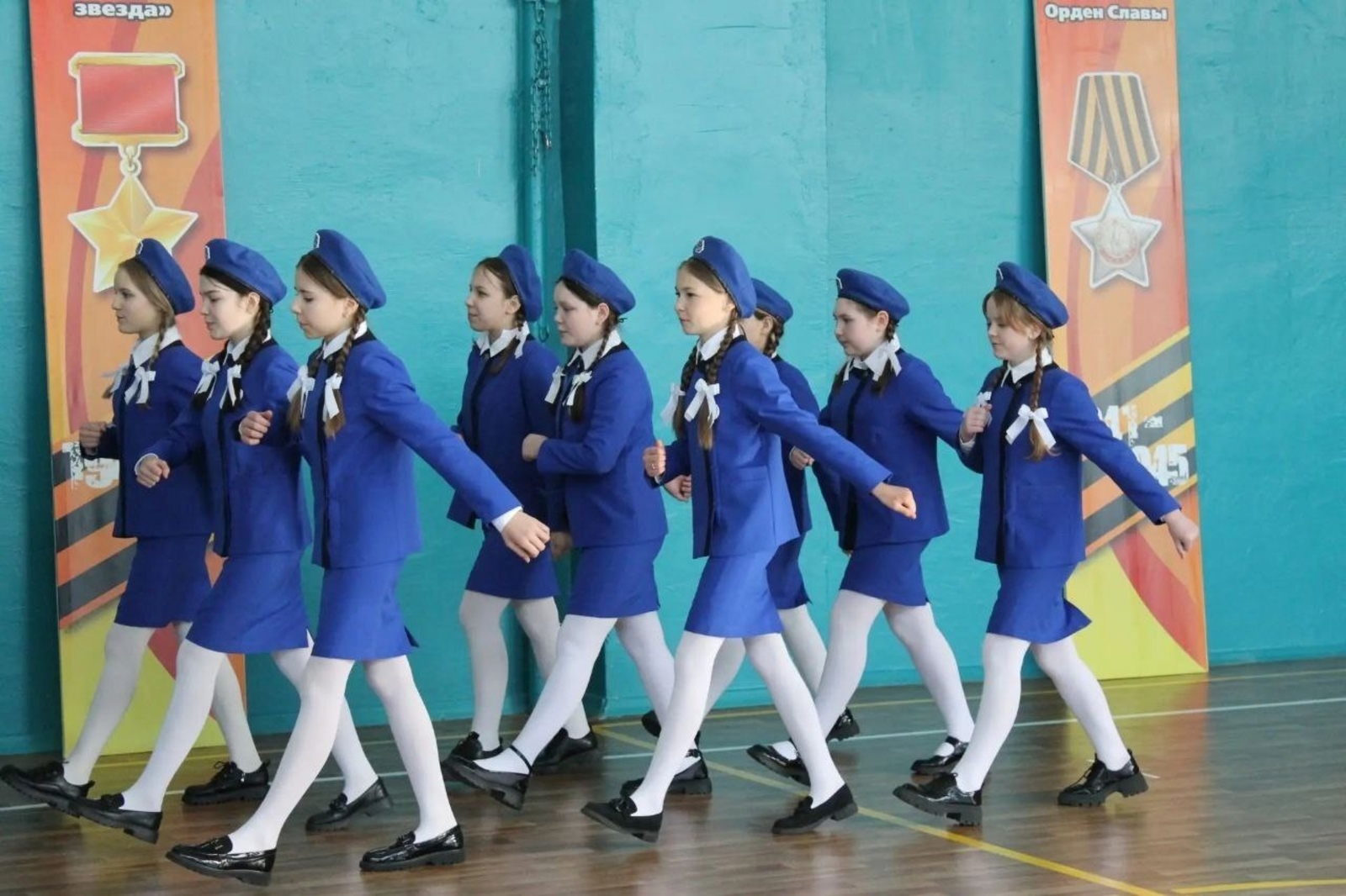 В Бирске прошел смотр строя и песни среди школьных военно-патриотических клубов