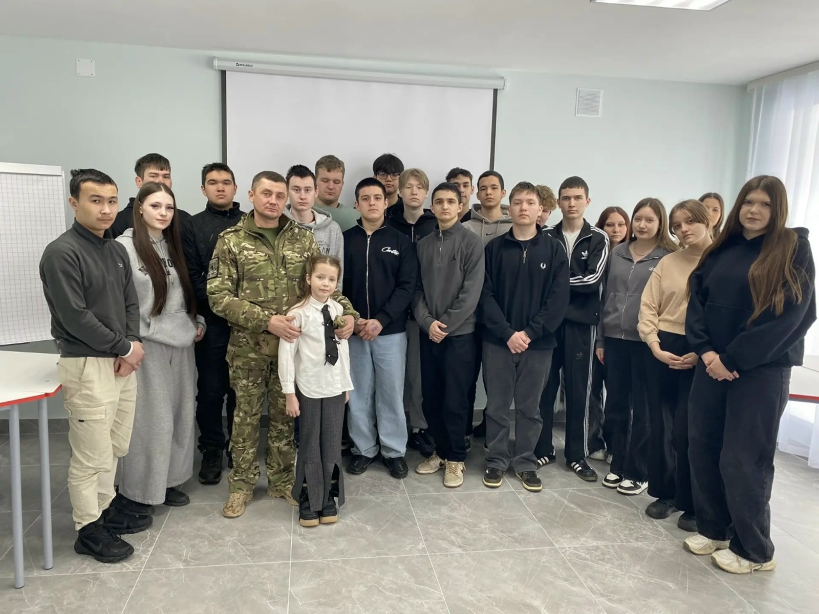 В Бирском кооперативном техникуме прошла встреча с участником СВО