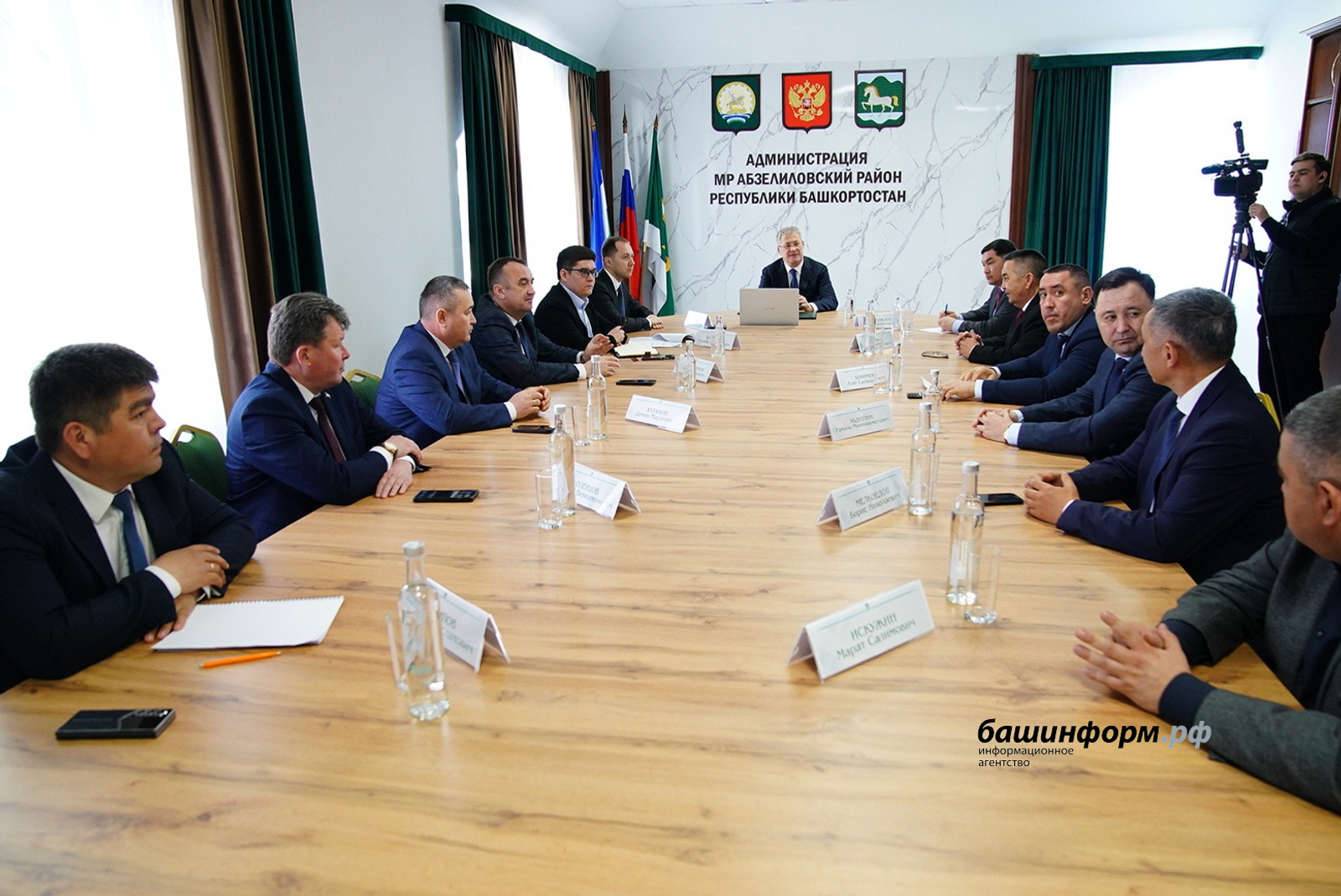 Радий Хабиров встретился с главами муниципалитетов Зауралья
