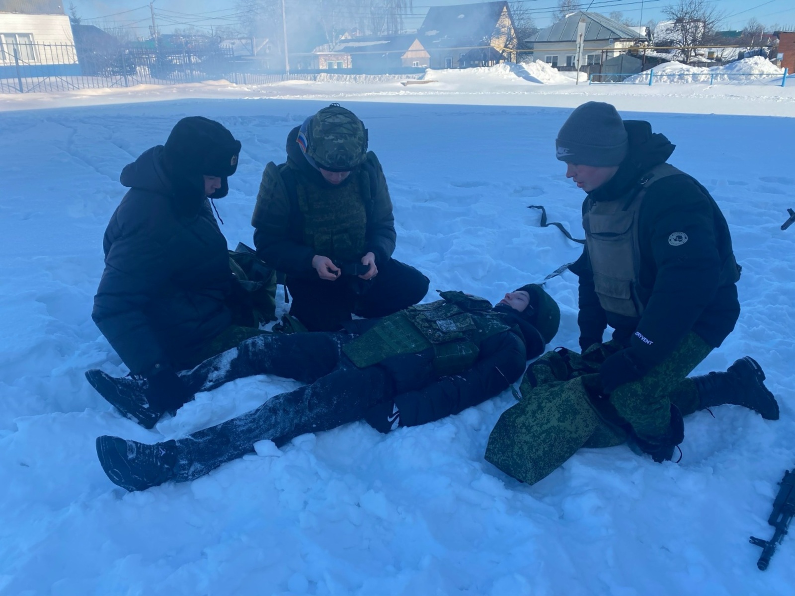 Студенты Бирска познакомились с основами тактической медицины