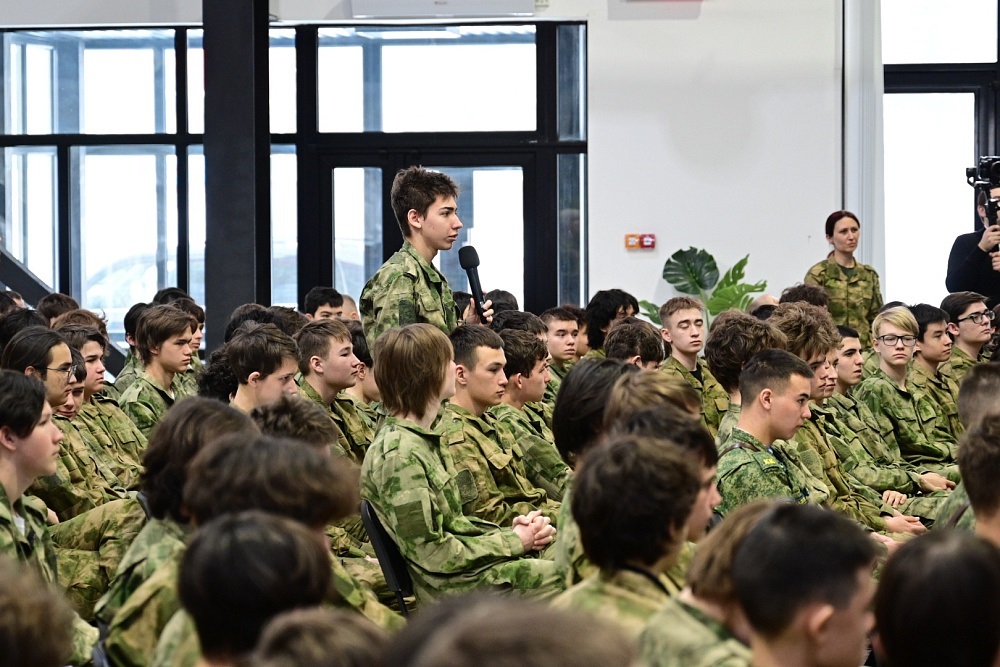 Радий Хабиров посетил учебные сборы в парке «Патриот»