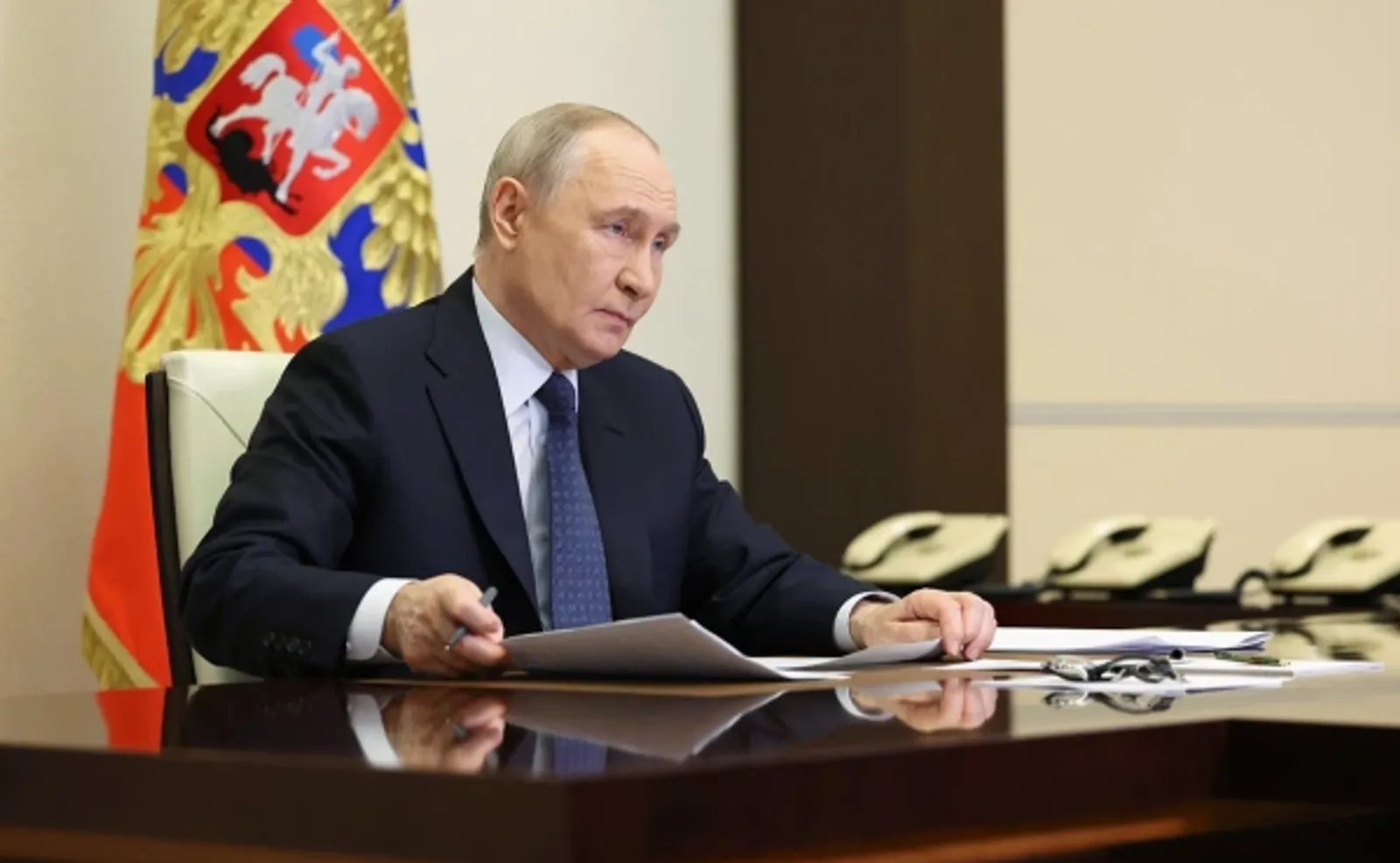 Путин объявил пасхальное перемирие