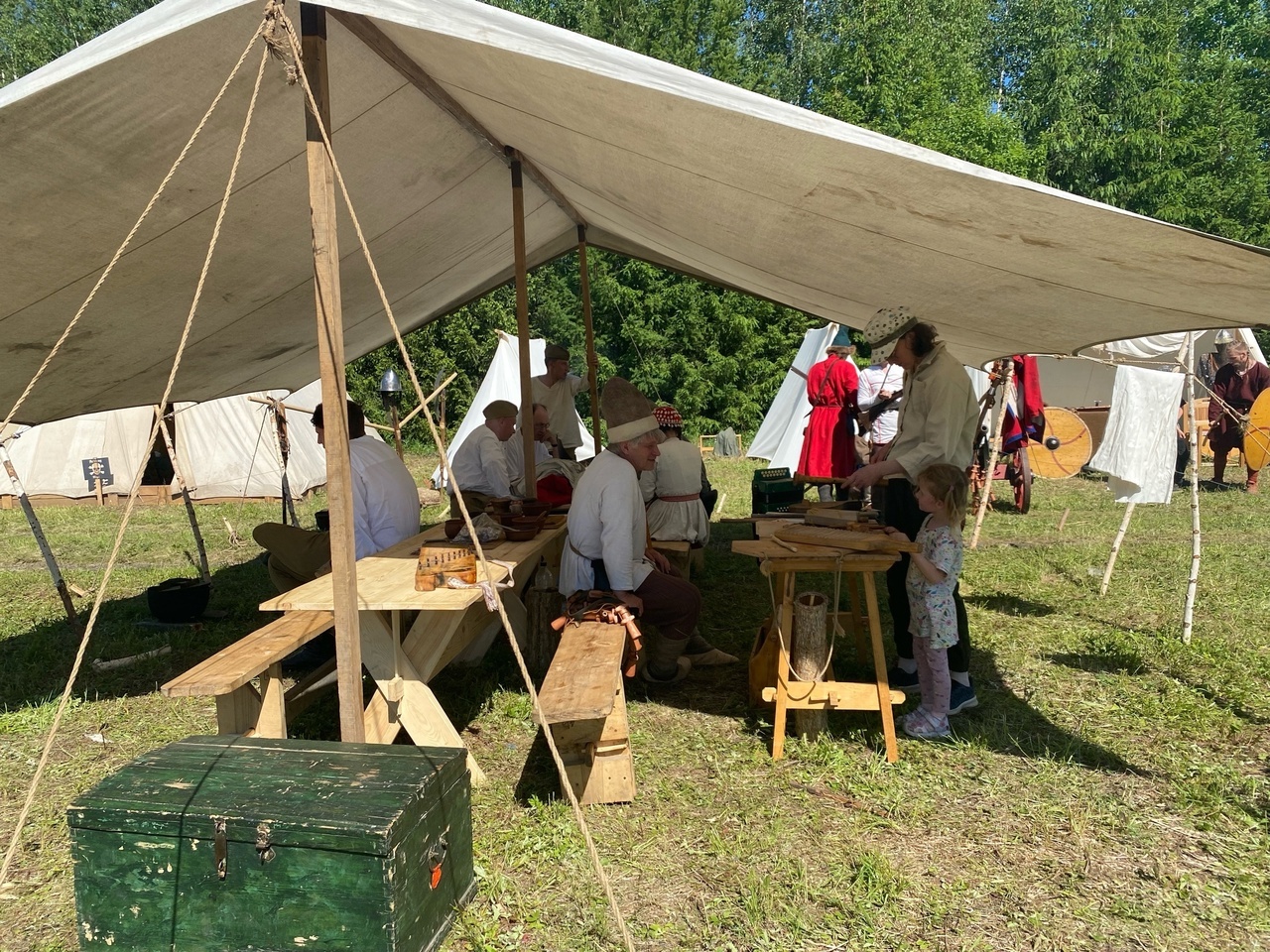 Образовательный рекон «Река времени» собрал сотни зрителей и участников в Бирске