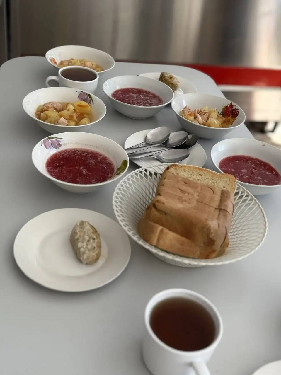 Глава администрации Бирского района оценил качество питания в школе