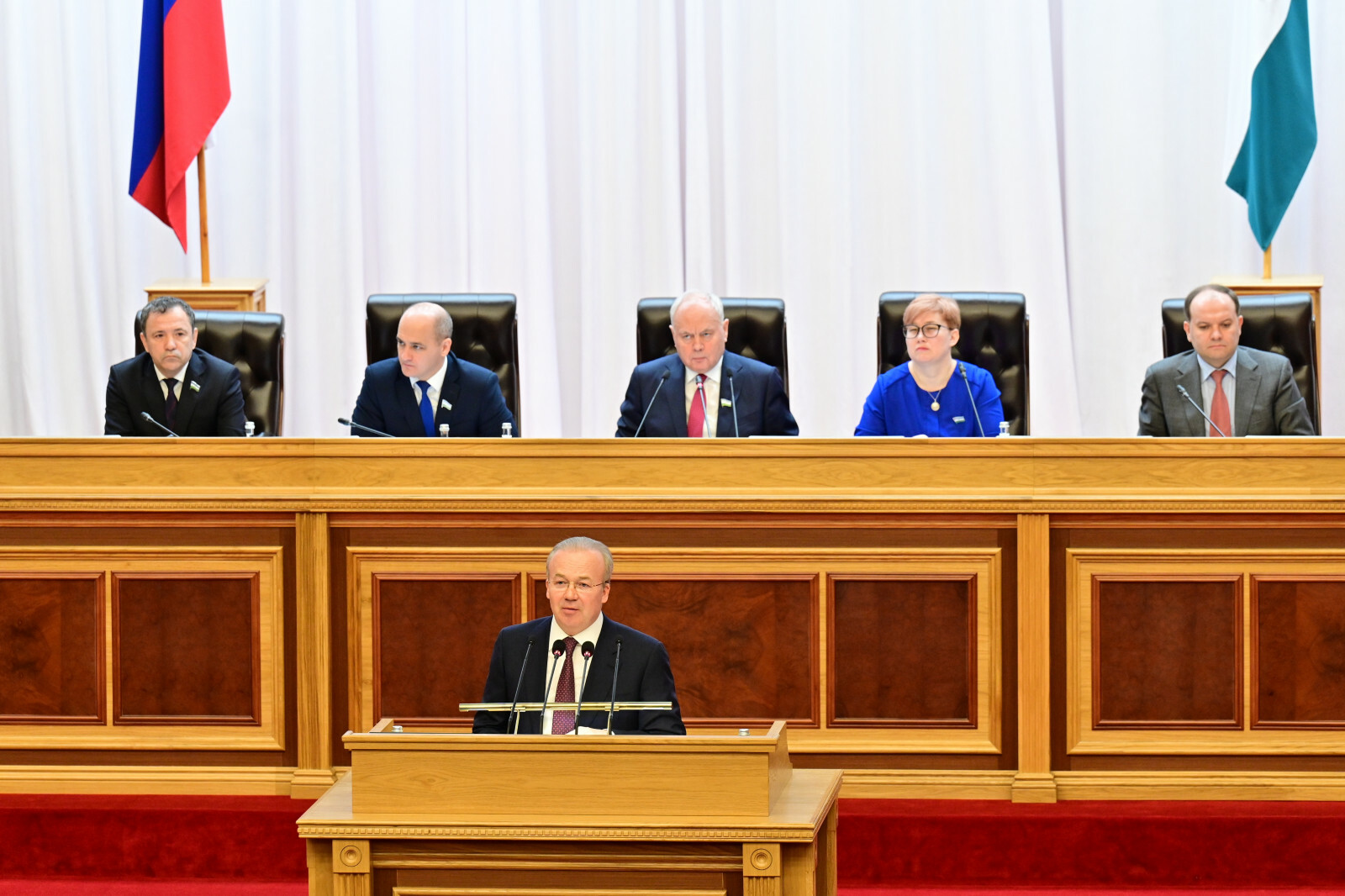Правительство региона отчиталось в Государственном Собрании - Курултае Республики Башкортостан