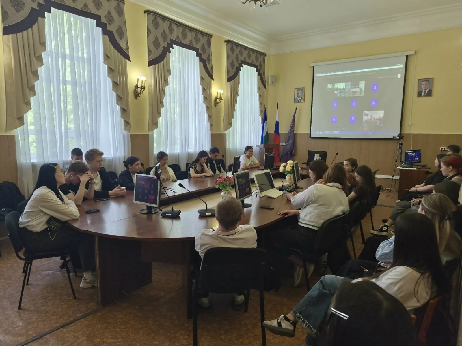 Студенты из Бирска участвовали в мероприятии «Семейный бизнес в молодой семье»