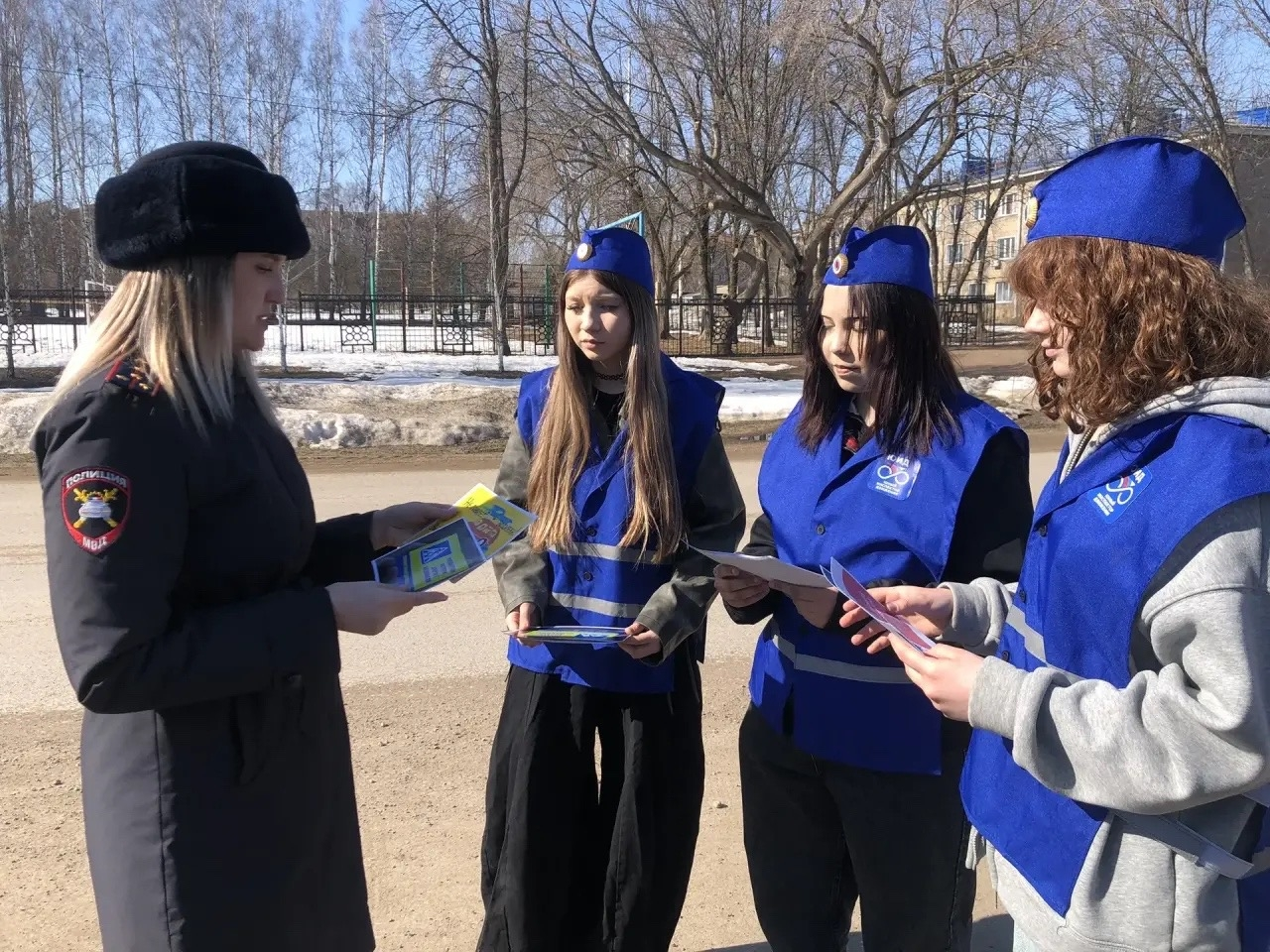 В Бирске юные инспекторы движения средней школы №9 действуют единой командой