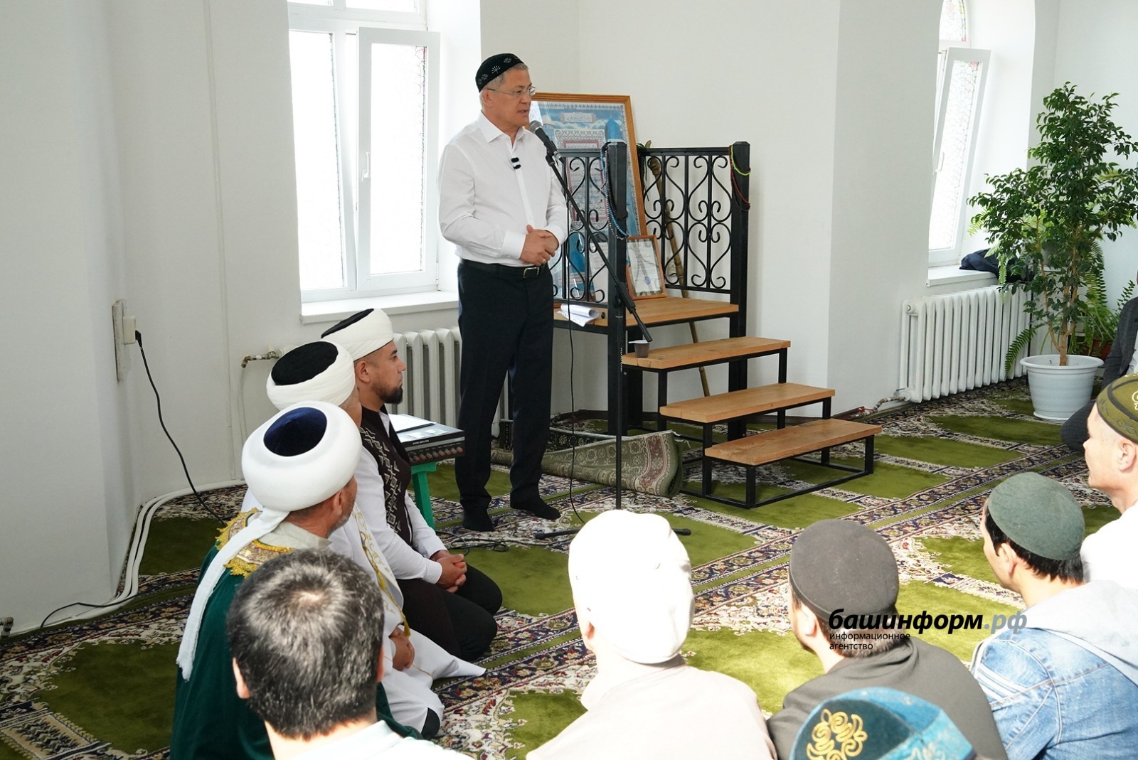 Радий Хабиров празднует Курбан-байрам в районе Башкирии