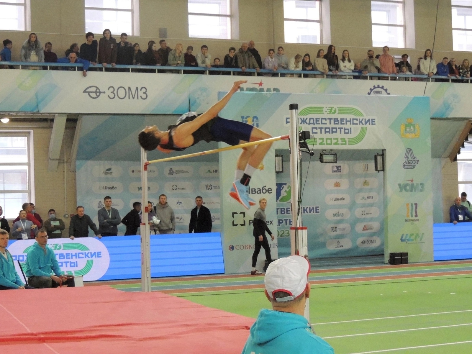 Данил Лысенко из Бирска стал победителем «Рождественских стартов» в прыжке в высоту в Екатеринбурге