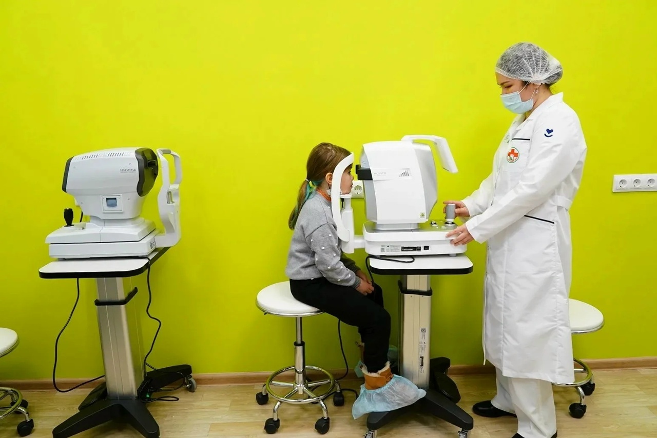 Глава Башкирии посетил новую детскую поликлинику в Учалах