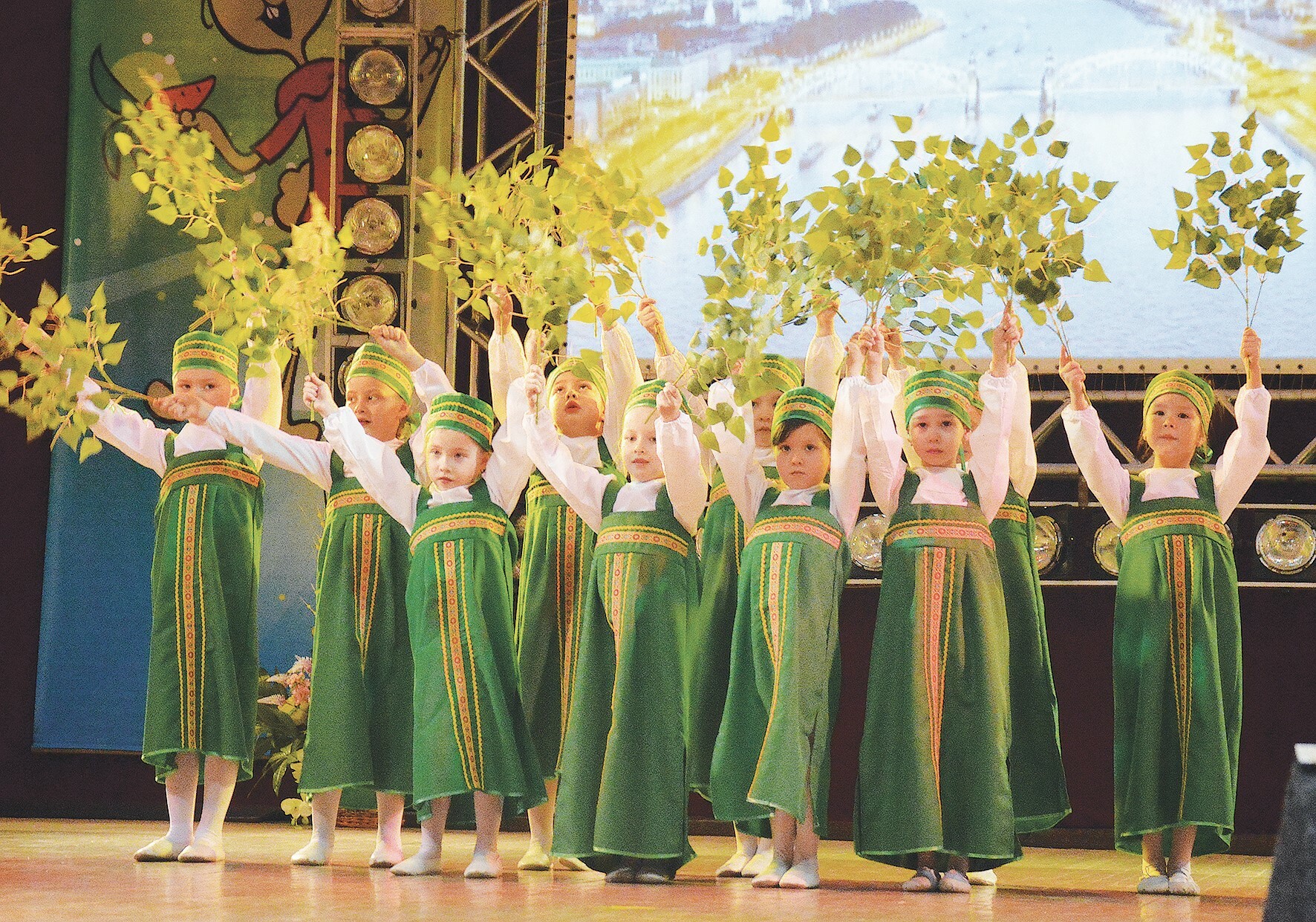 В ЦДТ «Радуга» прошел конкурс детского творчества «В гостях у Винни-Пуха-2026»