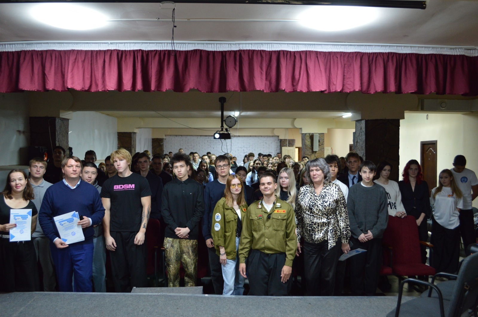 Студотряды Башкирии отметили День воссоединения ЛНР, ДНР с Россией