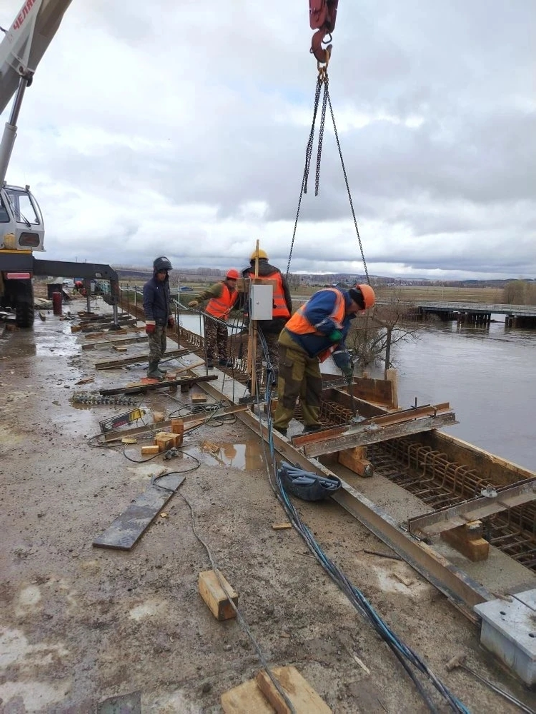 На трассе Уфа-Бирск-Янаул ремонтируют мост через Быстрый Танып