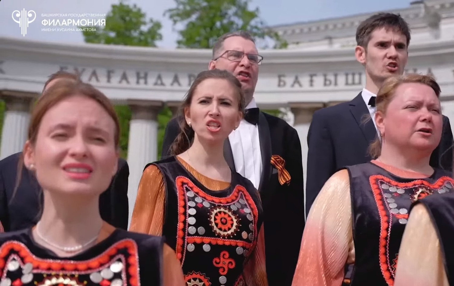 В Башкирии музыканты и певцы исполнили  для всей республики песню  «Шаймуратов генерал» в честь предстоящего Дня Победы