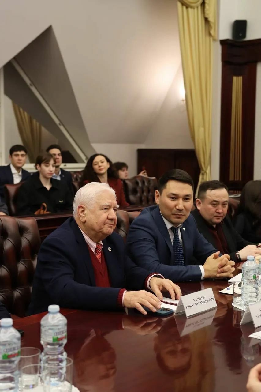 В полпредстве Башкирии в Москве прошел диалог молодежи с политиками и деятелями