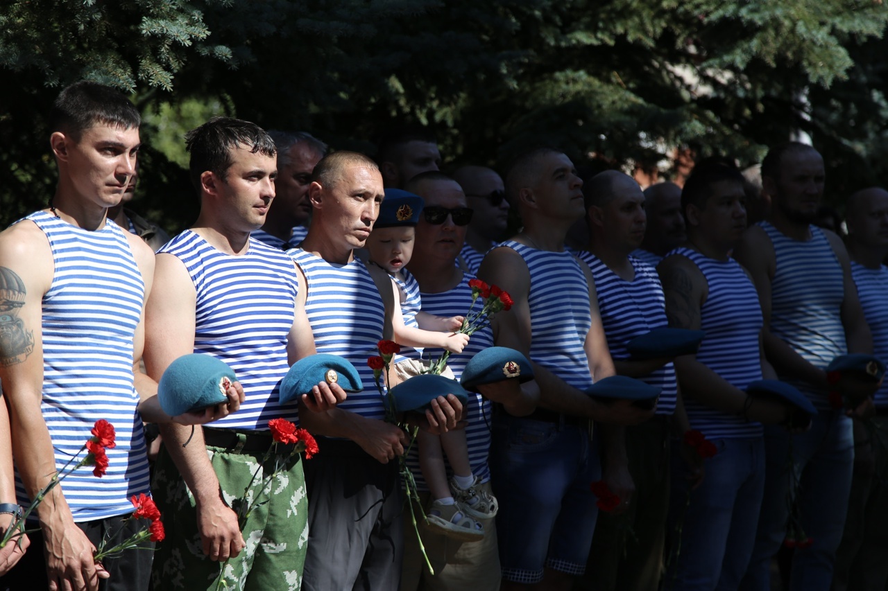 В Бирске прошел митинг в честь Дня Воздушно-десантных войск