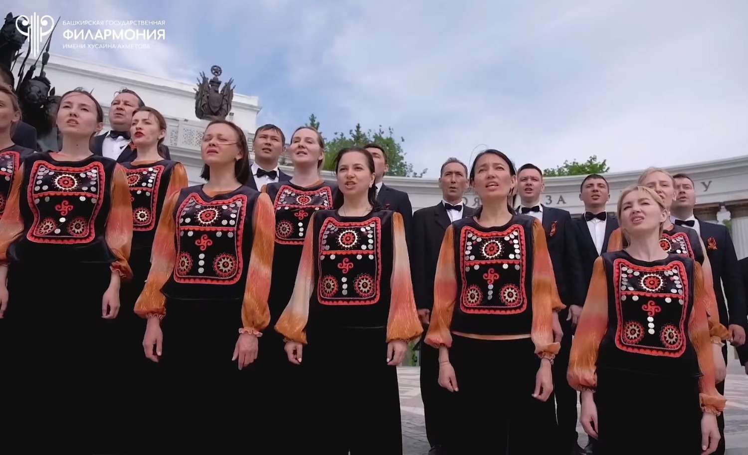 В Башкирии музыканты и певцы исполнили  для всей республики песню  «Шаймуратов генерал» в честь предстоящего Дня Победы