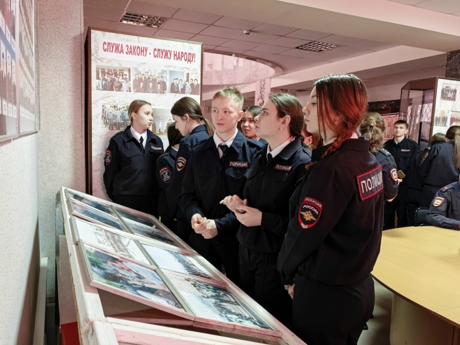 Бирские студенты поближе познакомились с профессиями полицейских