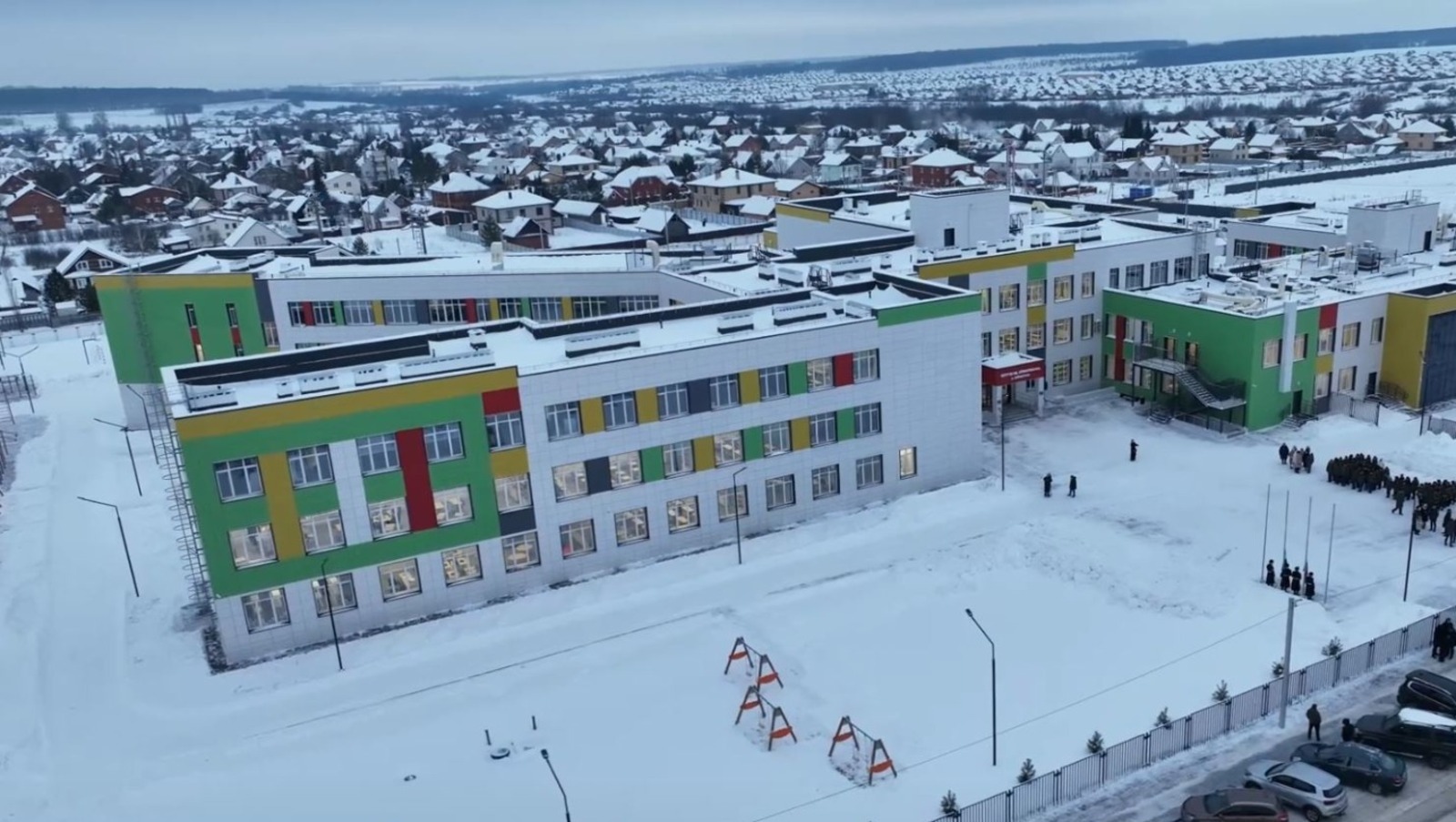 Глава Башкирии посетил открытие новой школы