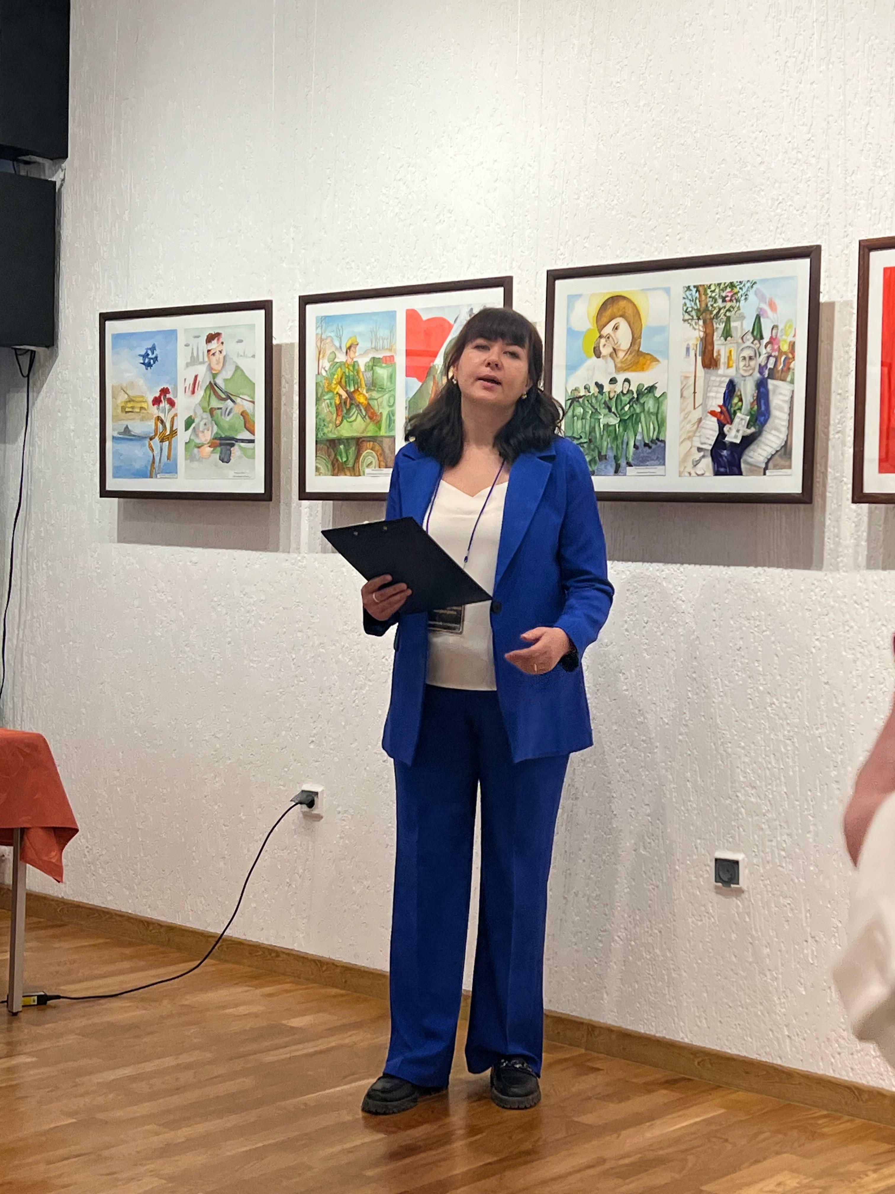 Юные художники прославили традиции мужества и долга