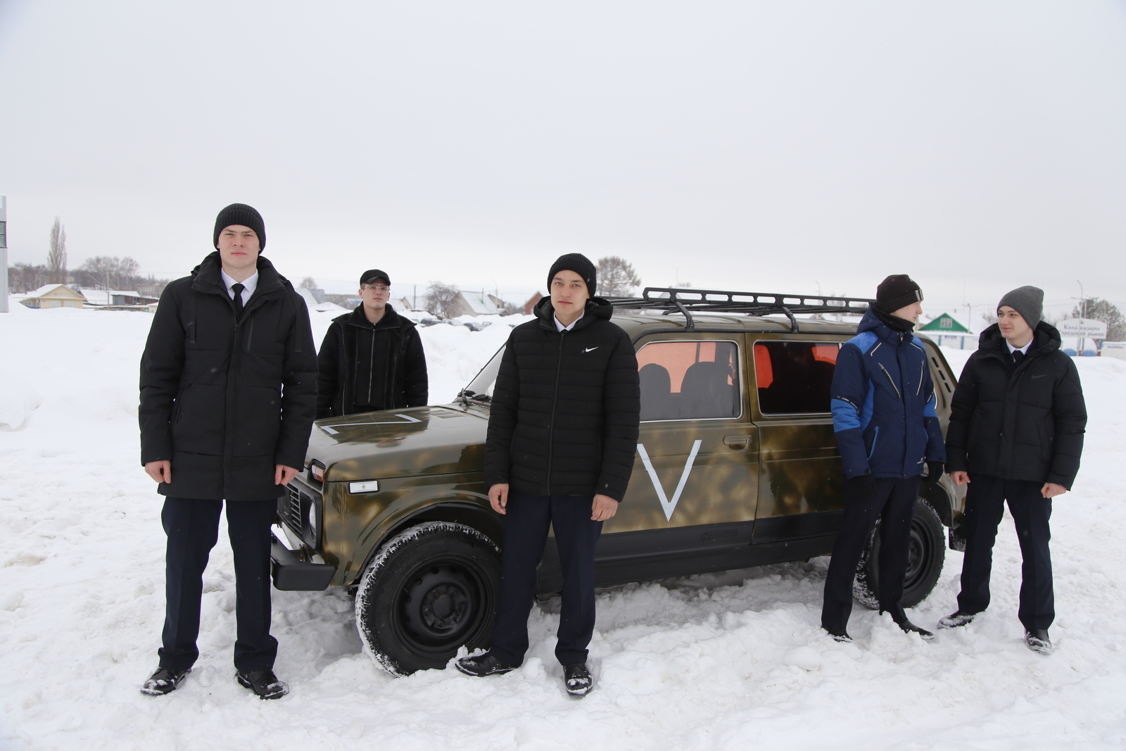 Студенты из Бирска отправили бойцам на СВО «Ниву»