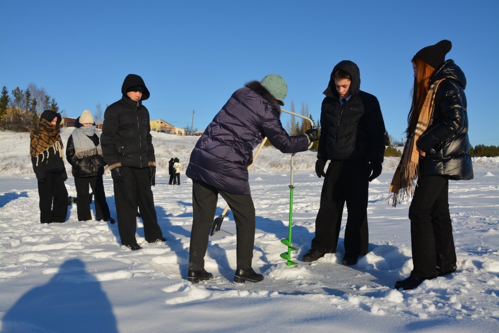 Школьники Башкортостана спасли озера от замора