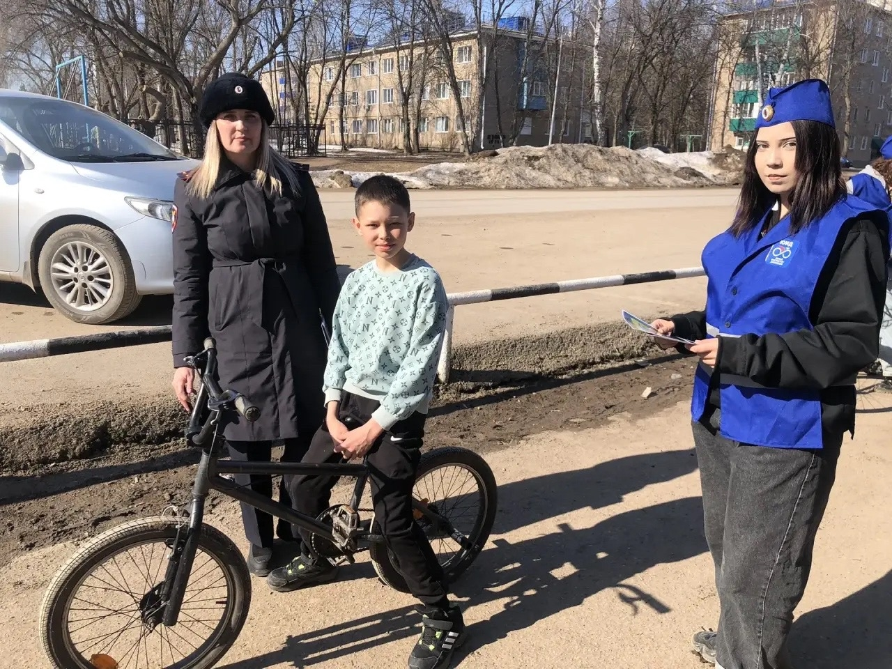 В Бирске юные инспекторы движения средней школы №9 действуют единой командой