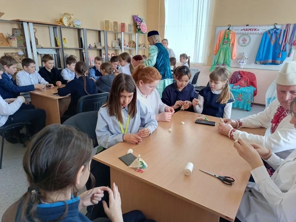 В  Бирском центре «Вояж» ознакомились с марийскими традициями