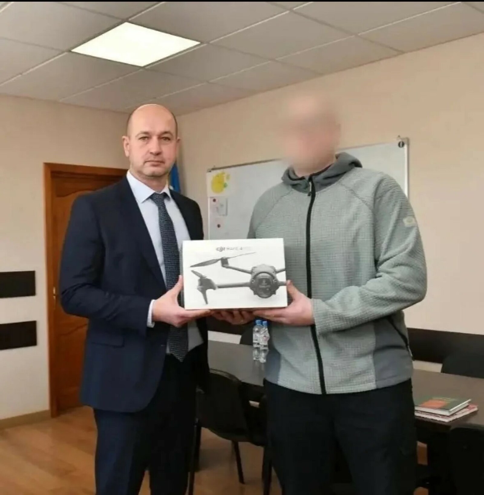 Максим Ульчев передал квадрокоптер и тепловизор бойцу СВО