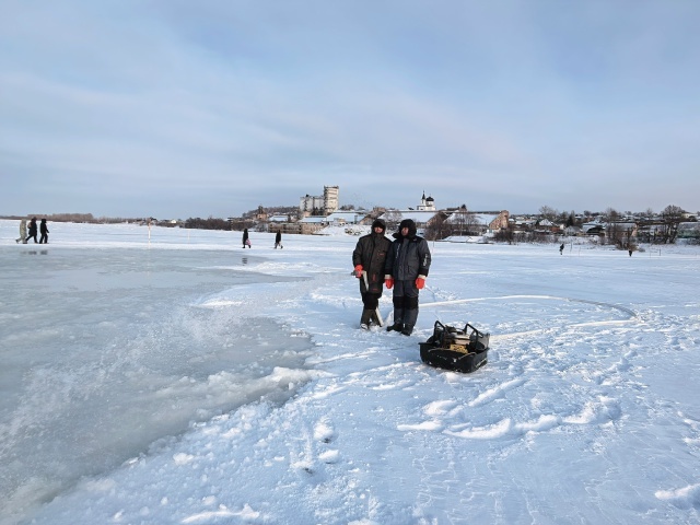 В Бирске продолжается строительство ледовой дороги