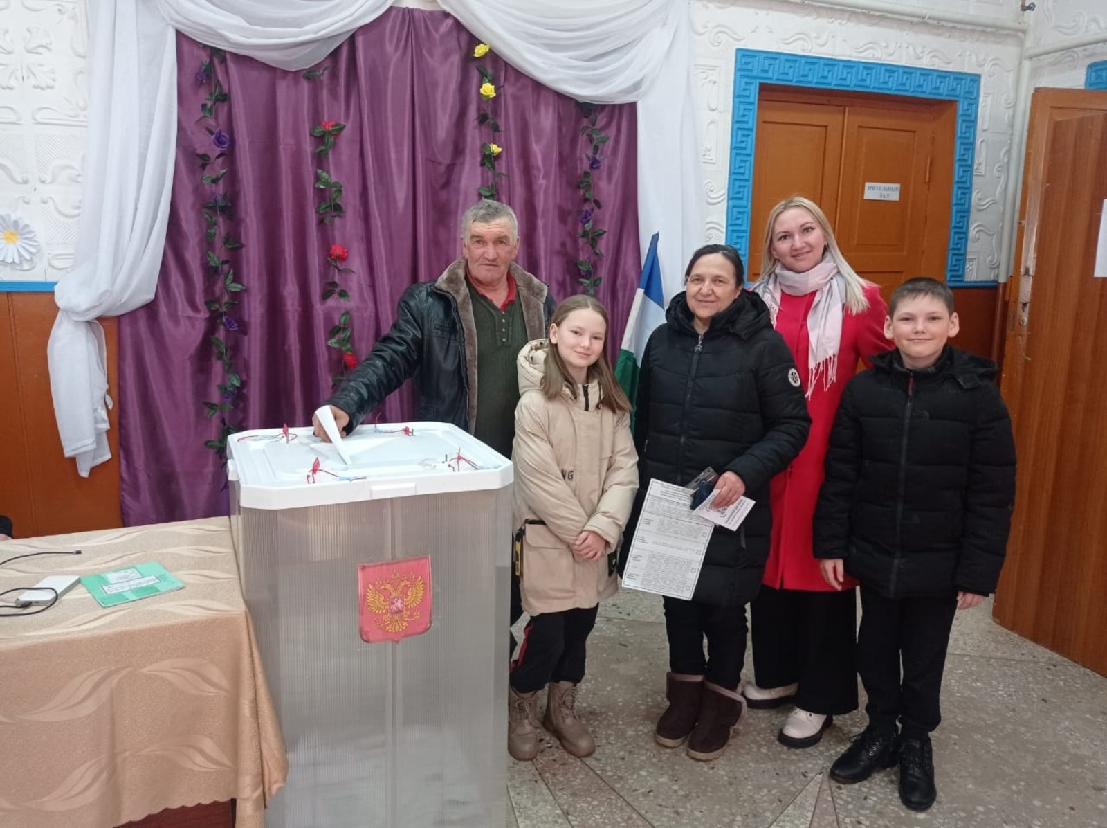 В Башкирии,  как и по всей России, в 20.00 17 марта успешно  завершился трехдневный  выборный  марафон