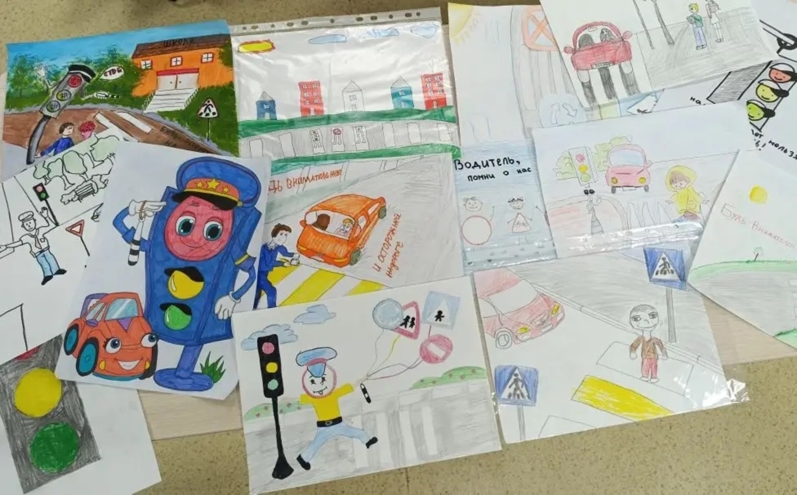 В лицее прошел конкурс рисунком на тему ПДД