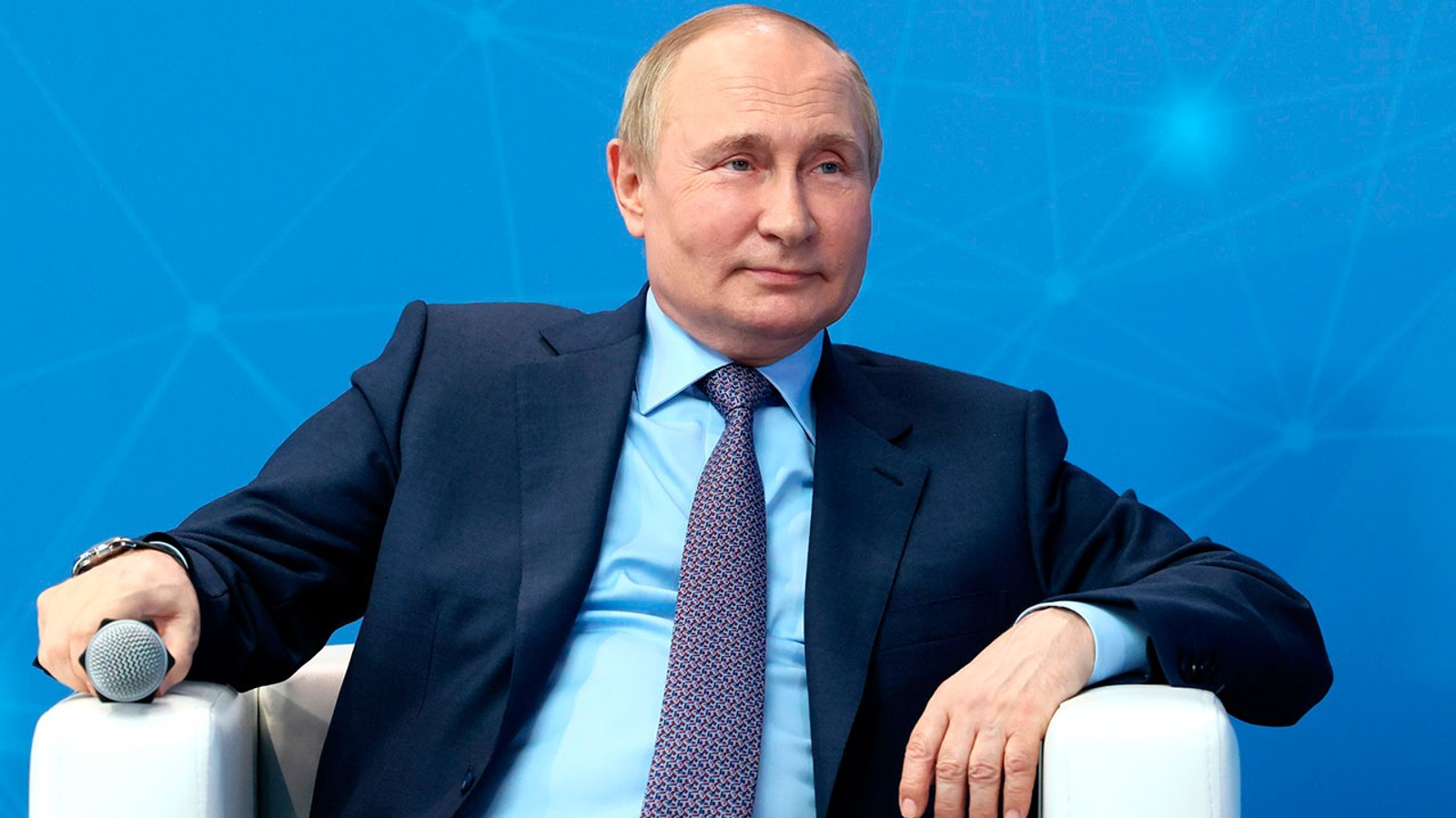 Путин поддержал идею популяризации многодетности как бренда