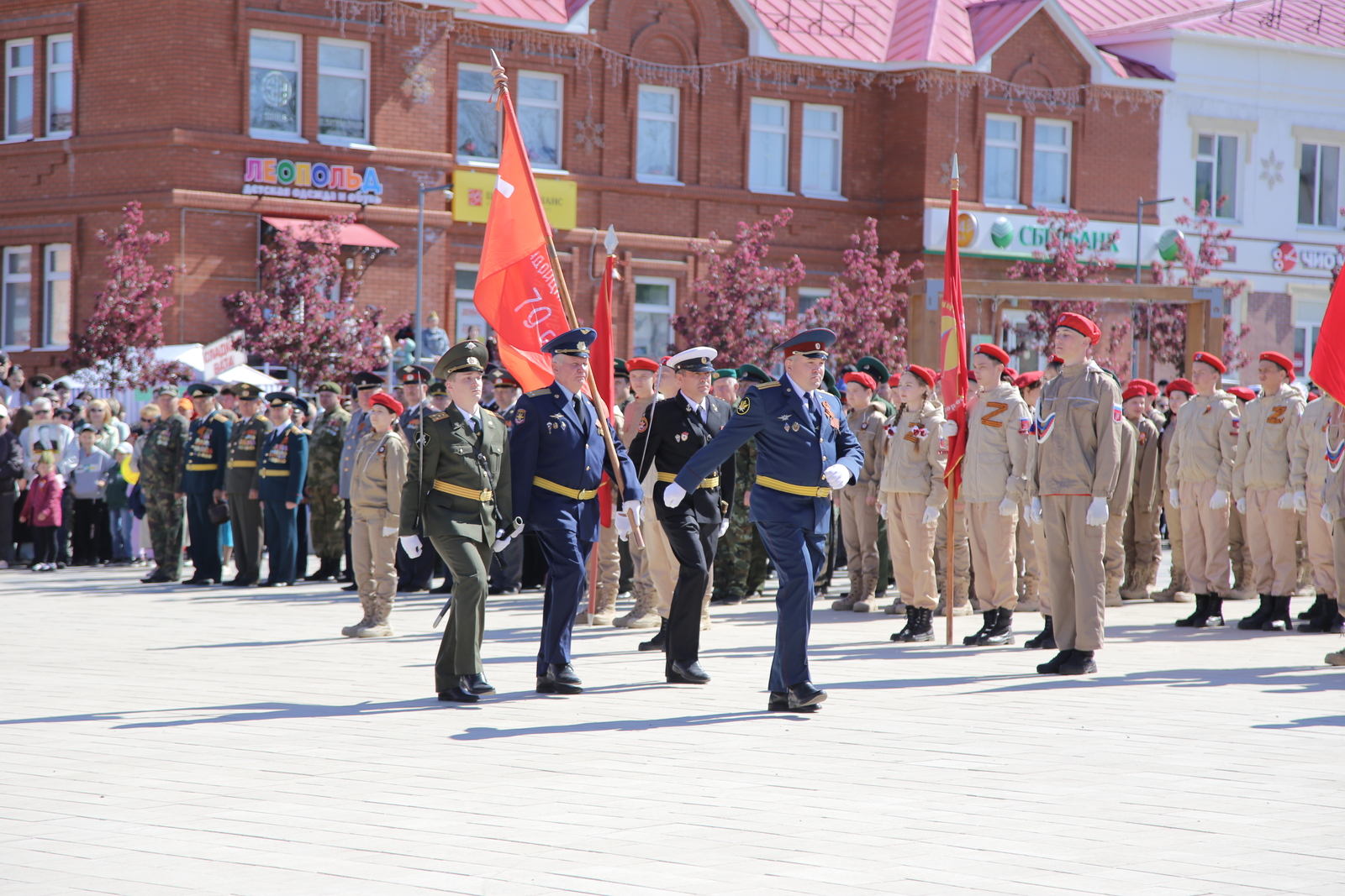 В Бирске поклонились  всем  миром тем, о которых забывать нельзя