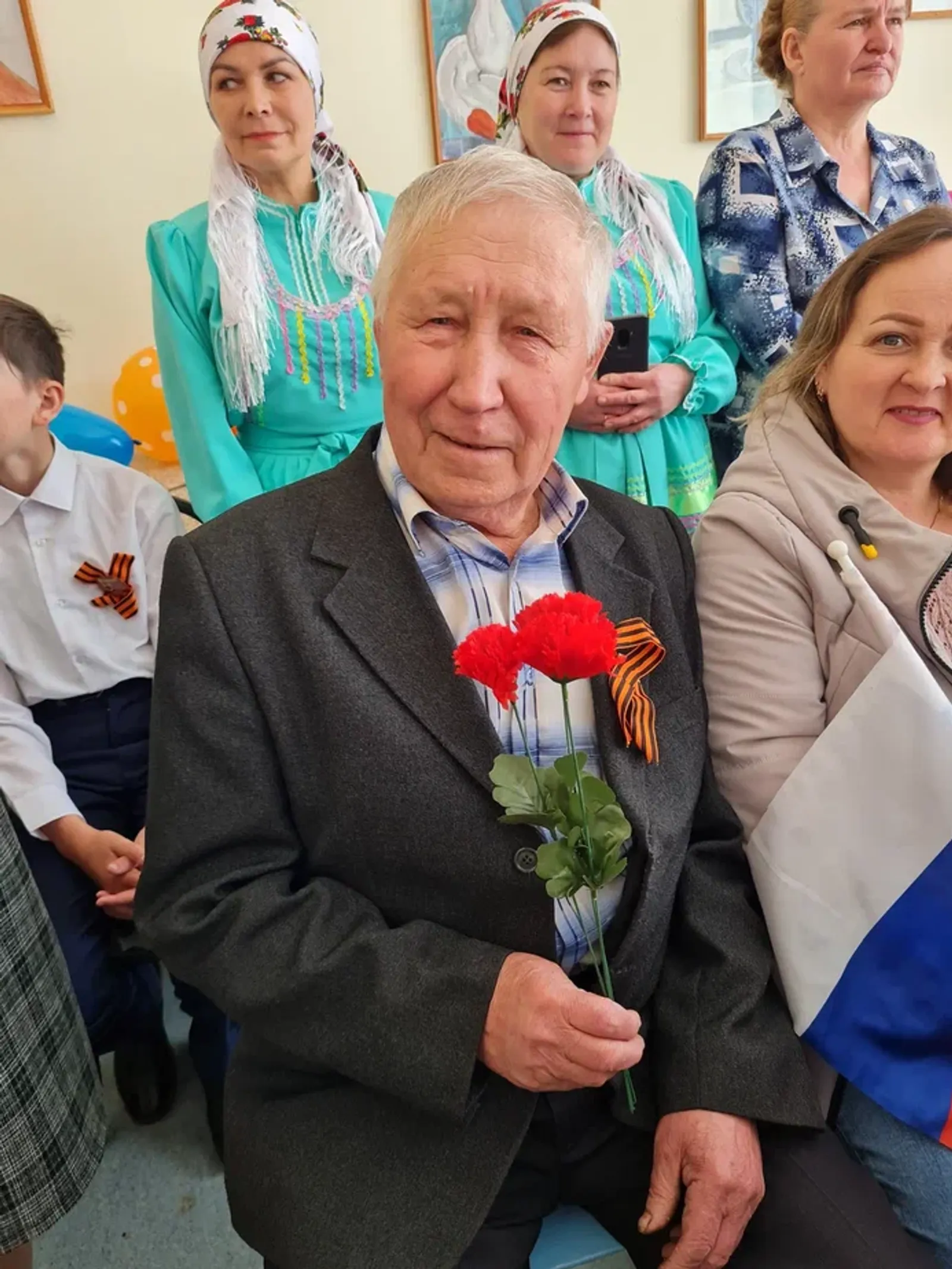 Заслуженный учитель из Бирского района Михаил  Ижбулдин   отпраздновал юбилей